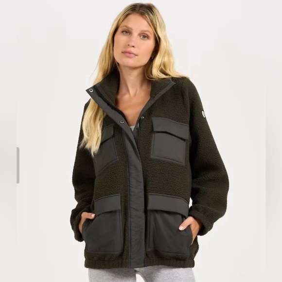 Vuori Utility Sherpa Jacket